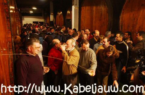 Sagardotegia: cider drinken in een cider huis in San Sebastian, Baskenland